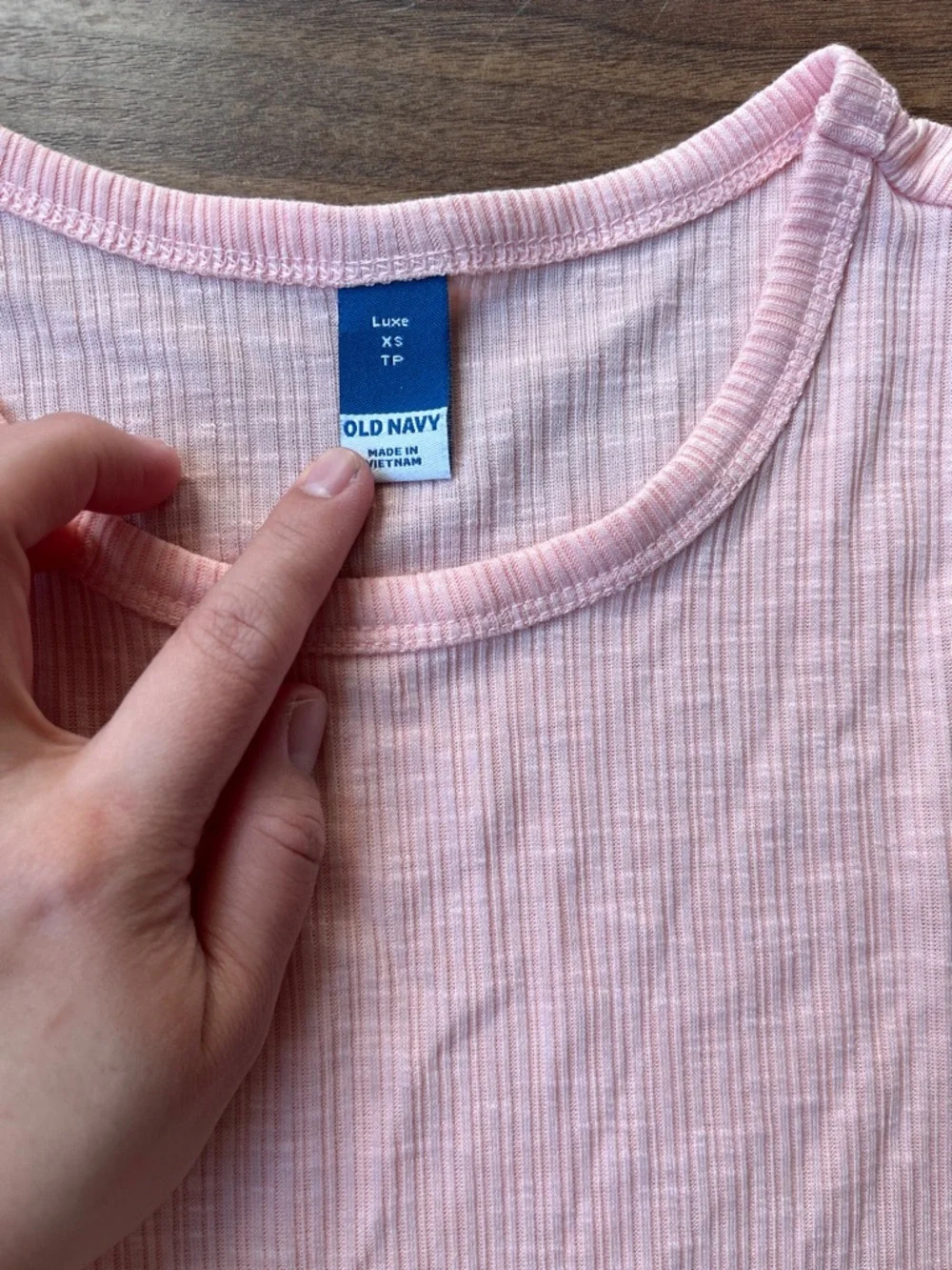 Old Navy Lightweight Ribbed Tank Top - Light Peach XS Summer Sleeveless - Picture 3 of 6